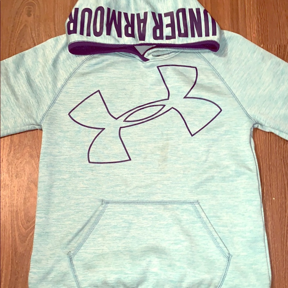 Under armour hoodie👕